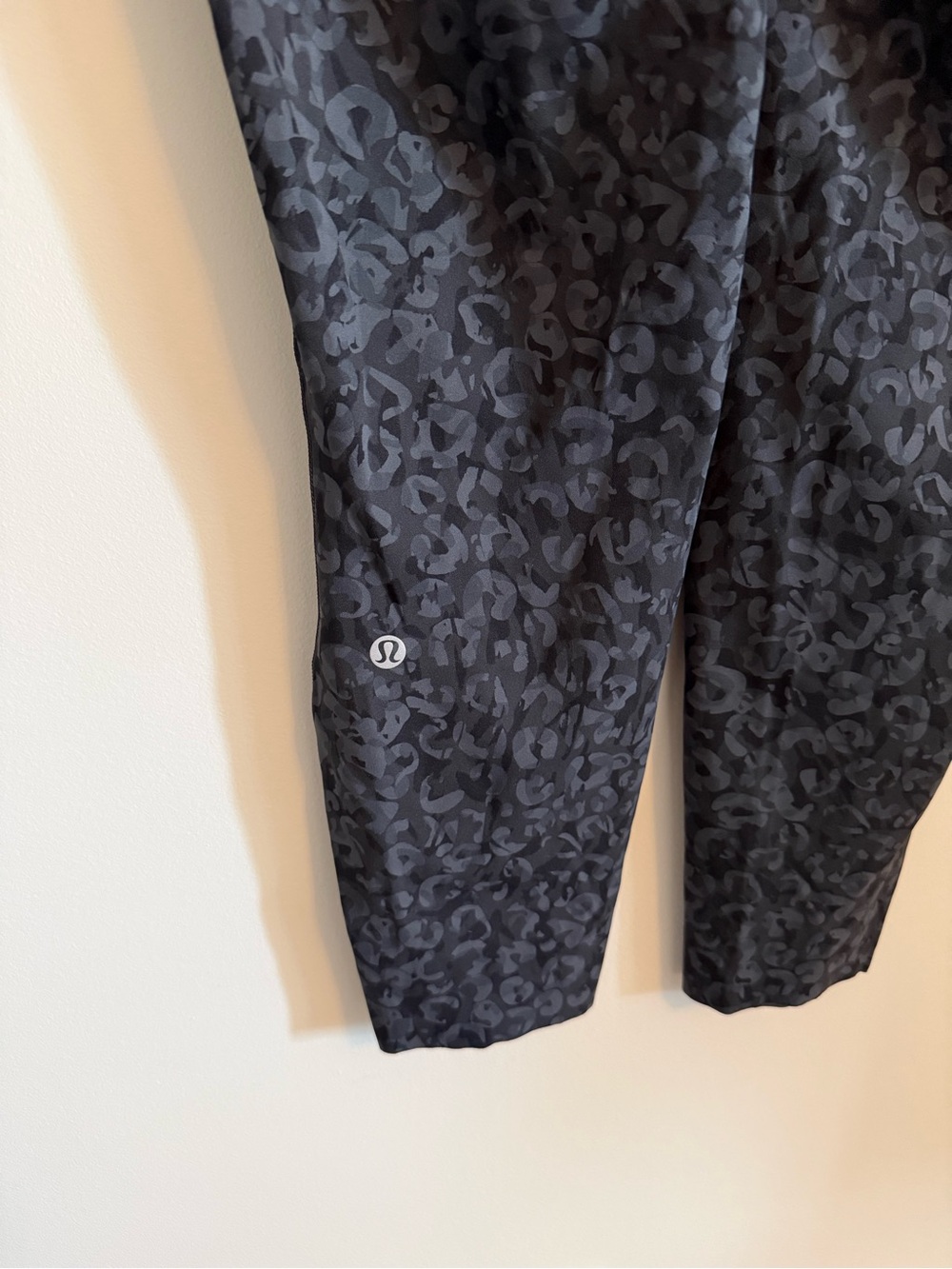 LULULEMON BASE PACE HIGH RISE CROP 23” - Picture 8 of 9